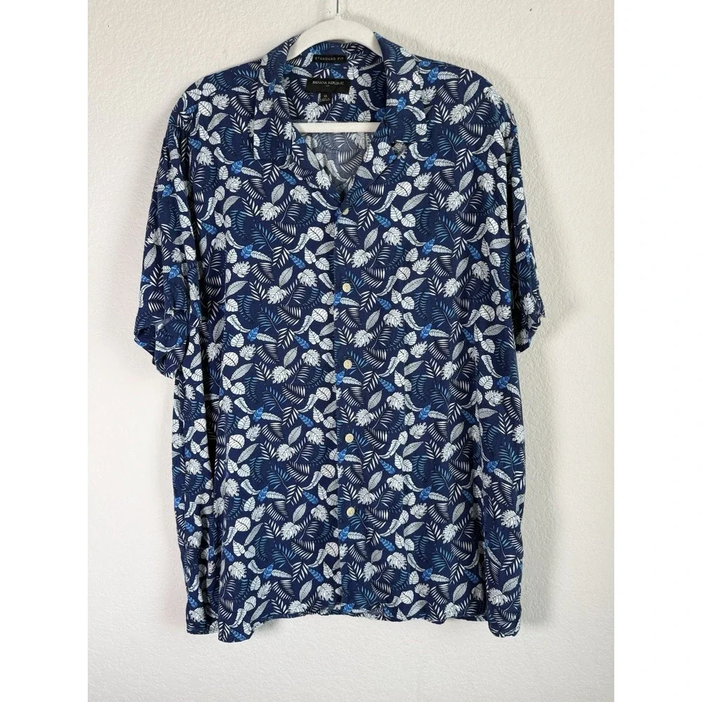 Banana Republic Mens XL Button Shirt Short‎ Sleeve Floral Blue Tropical Hawaiian